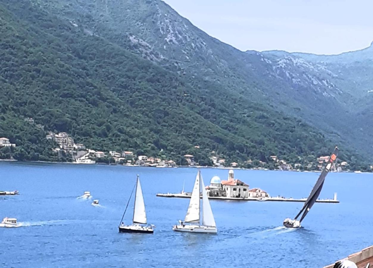 Bellavistazmukic Guesthouse Perast Exteriör bild