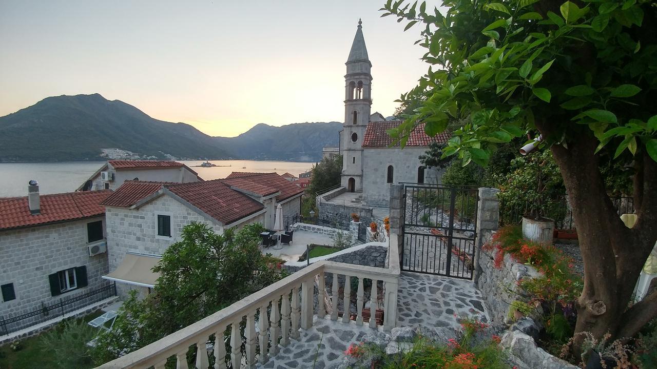 Bellavistazmukic Guesthouse Perast Exteriör bild
